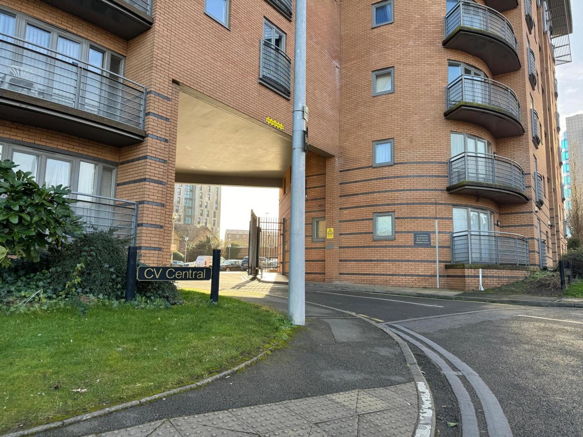 Triumph House - 3-Bed 2-Bath Apartment In Coventry City Centre By Covstays Eksteriør bilde