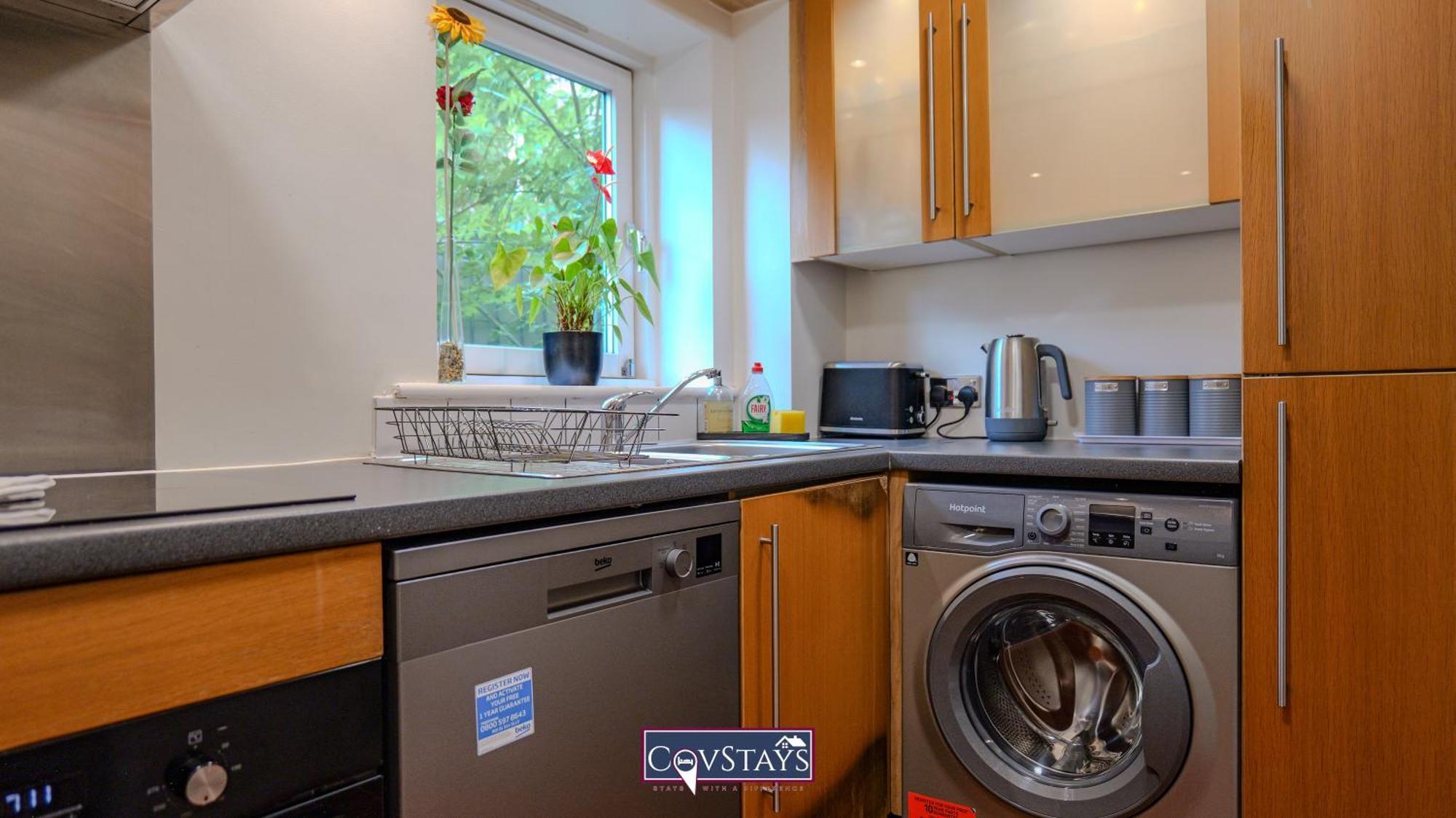 Triumph House - 3-Bed 2-Bath Apartment In Coventry City Centre By Covstays Eksteriør bilde
